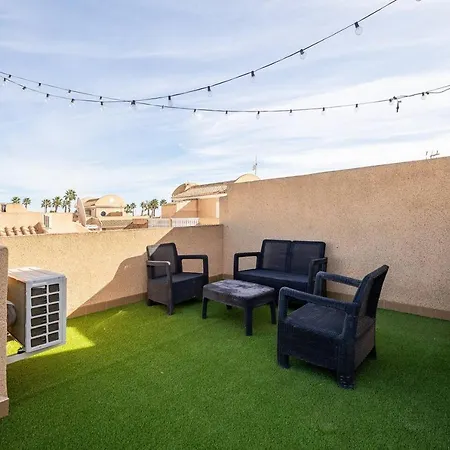 Luxury - Large Private Pool - Cabo Roig Strip *